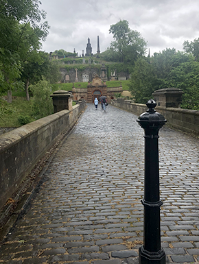 Bridge to Glasgow necropolis